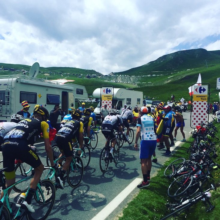 Tour de France Tour de France Col du Tourmalet Pyrenäen Wohnmobil camping hund