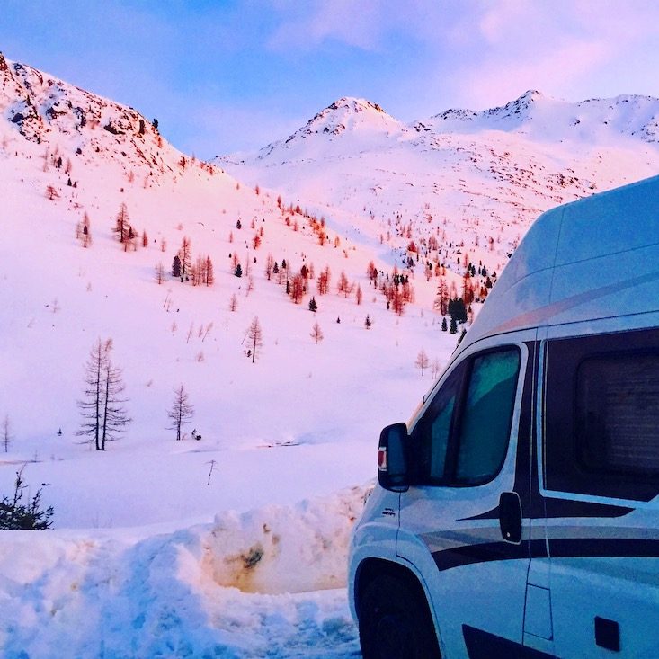Osttirol Osttirol Defreggental Staller Sattel Wintercamping Hund Schneeschuhe