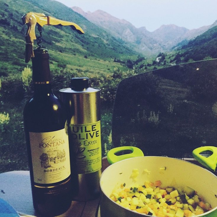 Hecho_tal Hecho Tal wild camping frei stehen hund Campingbus verboten