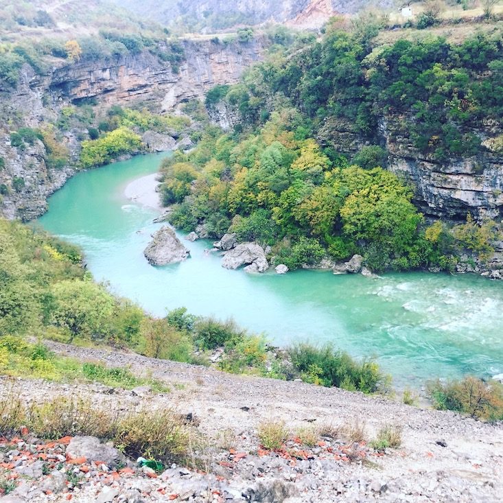 Tara Tara Schlucht Gorge Montenegro Wohnmobil Fluss Camping Hund