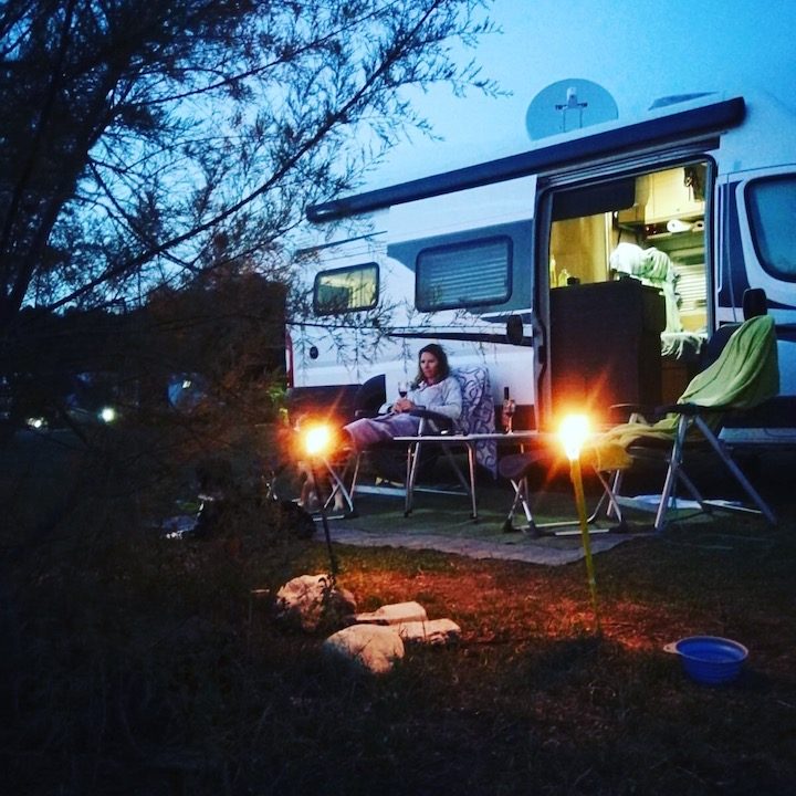 Campingplatz Montenegro Montenegro Ulcinj Camping Campingplatz Safari beach der große Strand Velika Plaza Hund Wohnmobil
