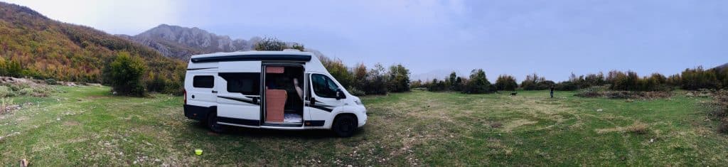 Old Road to Bar Old Road to Bar Montenegro Camping Wohnmobil Hund Wildcamping