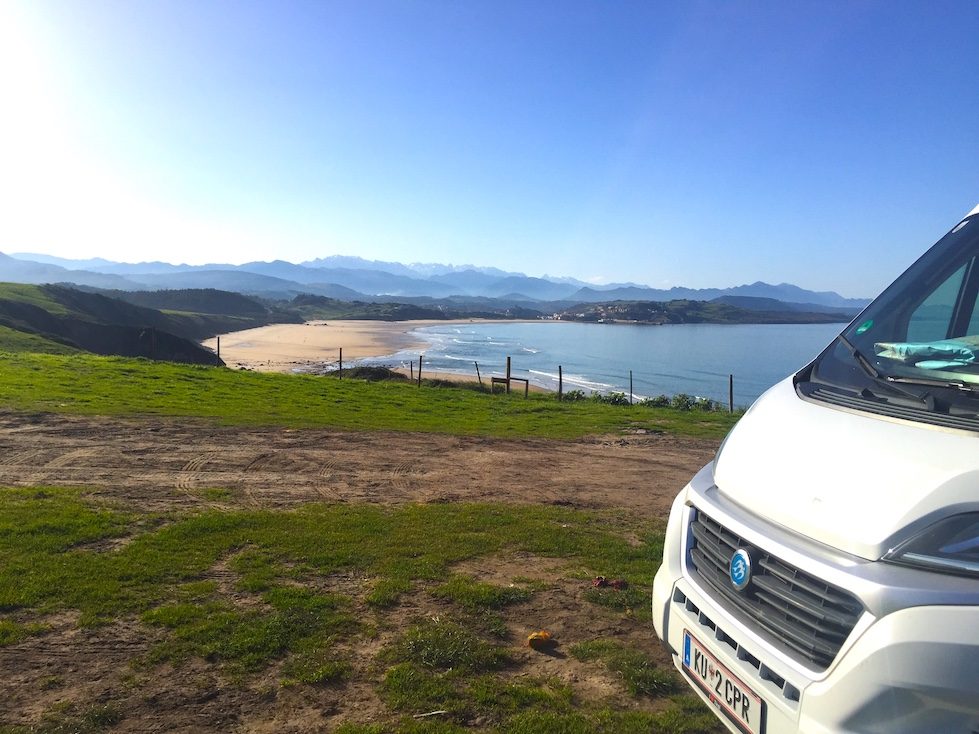 Kastenwagen Wohnmobil Camper Kastenwagen Camping Meer Spanien Hund Atlantik