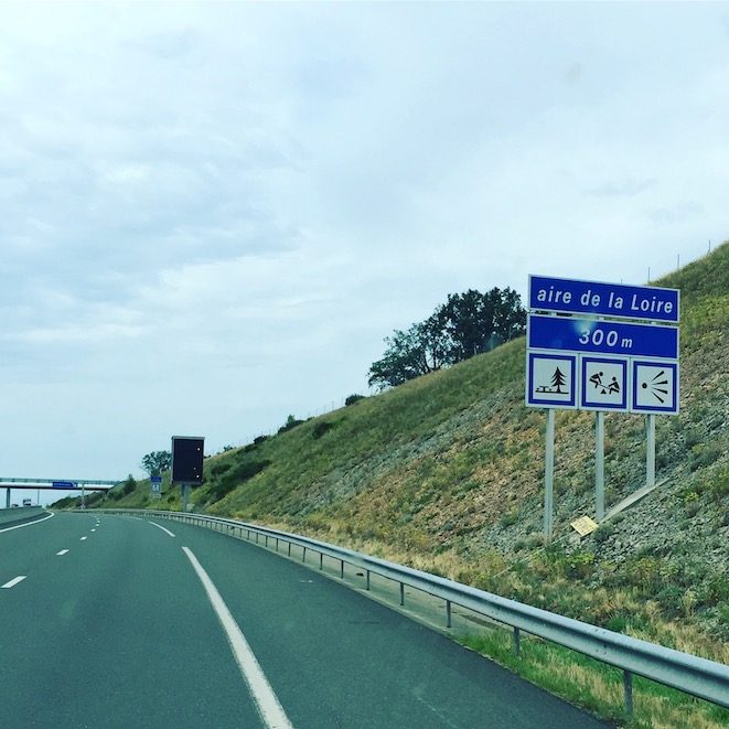 Frankreich Roadtrip Frankreich Autobahn autoroute Rastplatz