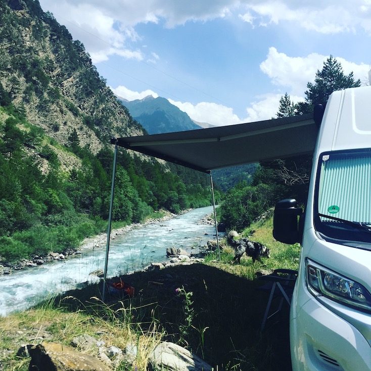 vallée d'ubaye vallée d'ubaye Frankreich Alpen Fluss Camping Wildcamping Hund Wohnmobil Campingbus