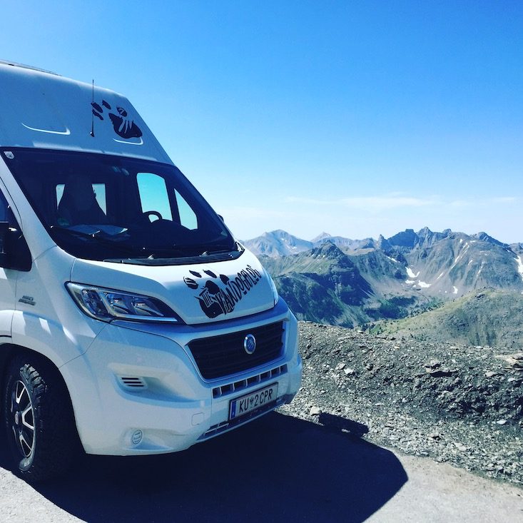 Col de la Bonette Col de la Bonette Alpenpass Frankreich möchte Straße Wohnmobil Campingbus Roadtrip