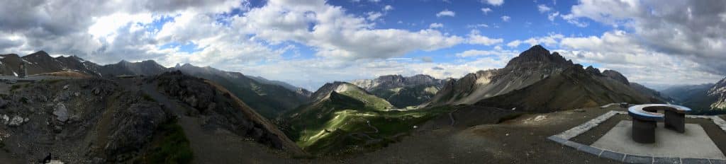 Col du Galibier Col du Galibier Frankreich Passstraßen Alpen Bergstraße Panorama Roadtrip Wohnmobil hund