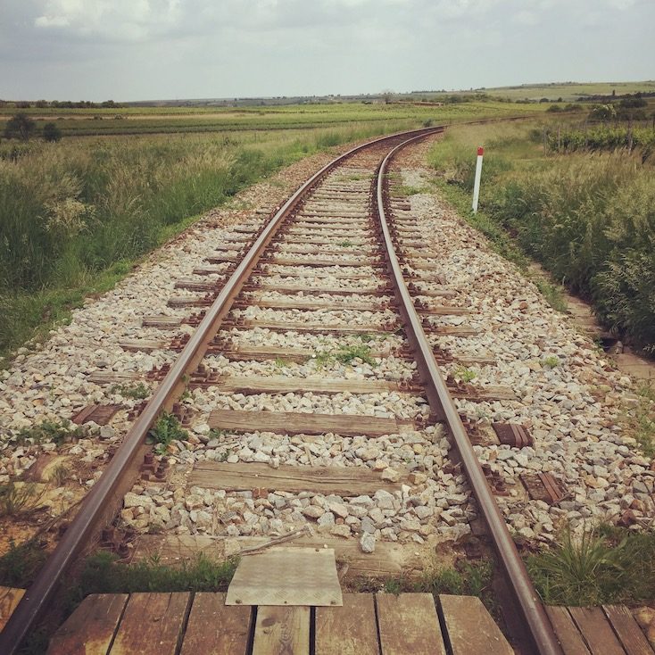 Weinviertel Wandern und Camping mit Hund Retz Bahngleise 