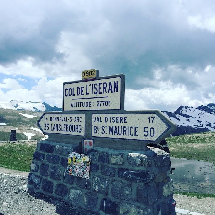 Col de l'Iseran Col de l'iseran Alpenpass Frankreich Roadtrip Camping Wohnmobil Hund