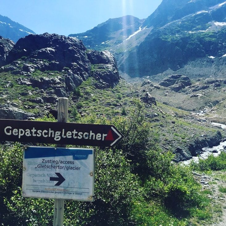 Kaunertal Gepatschferner Gletscher Wandern Wanderweg Hund