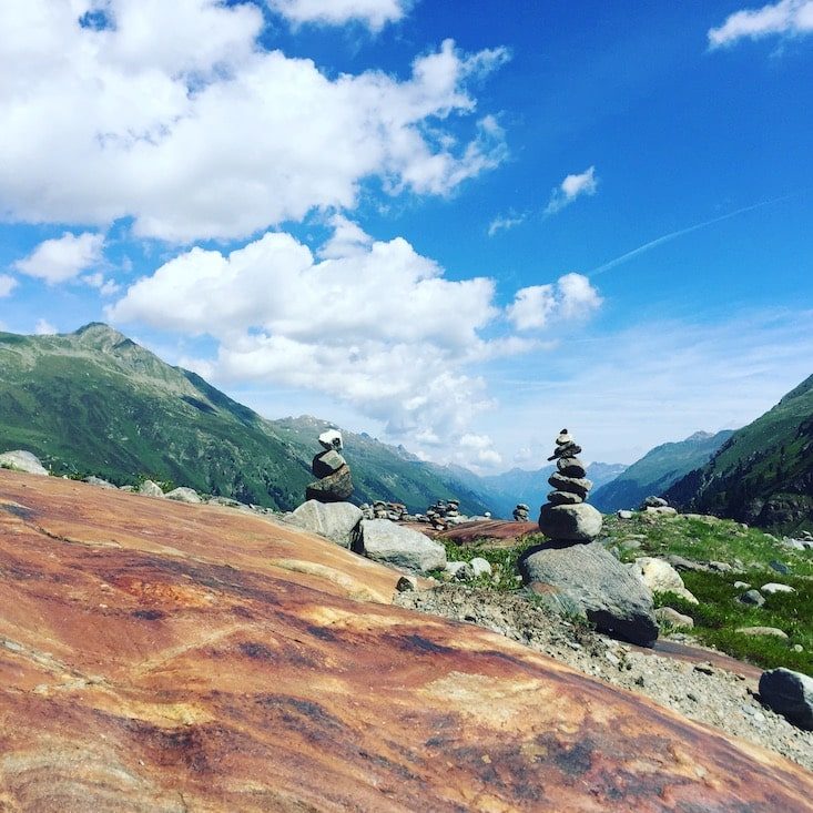 Kaunertal Gepatschferner Gletscher Wandern Gletscherlehrpfad Hund Rote Felsen