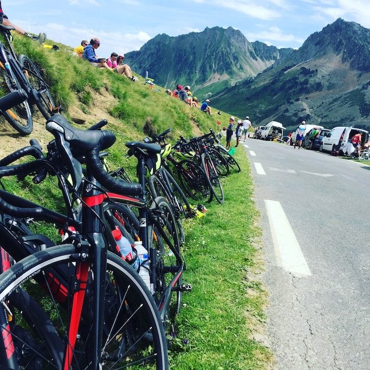 Tour de France Col du Tourmalet Camper camping hund Pyrenäen