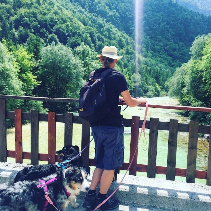 Soca Tal Wandern mit Hund Soca Slowenien Camping Weitwandern Soska Pot